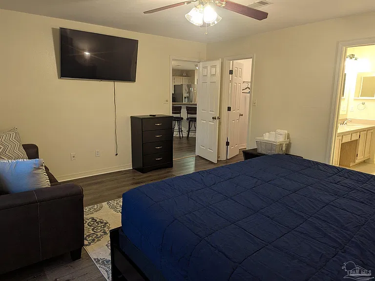 4009 Shorewood Dr — Photo 11