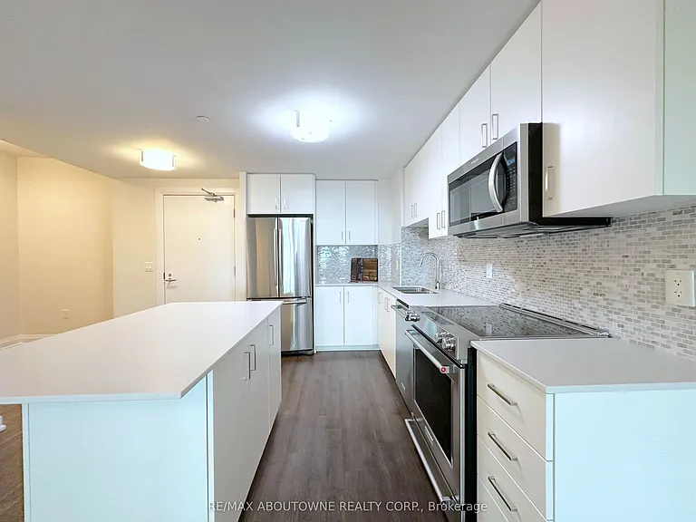 2333 Taunton Rd #101 — Photo 4