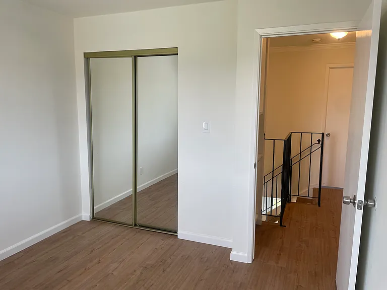 4066 Weymouth Ln — Photo 22