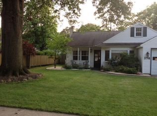 174 Edgewood Dr, Berea, OH