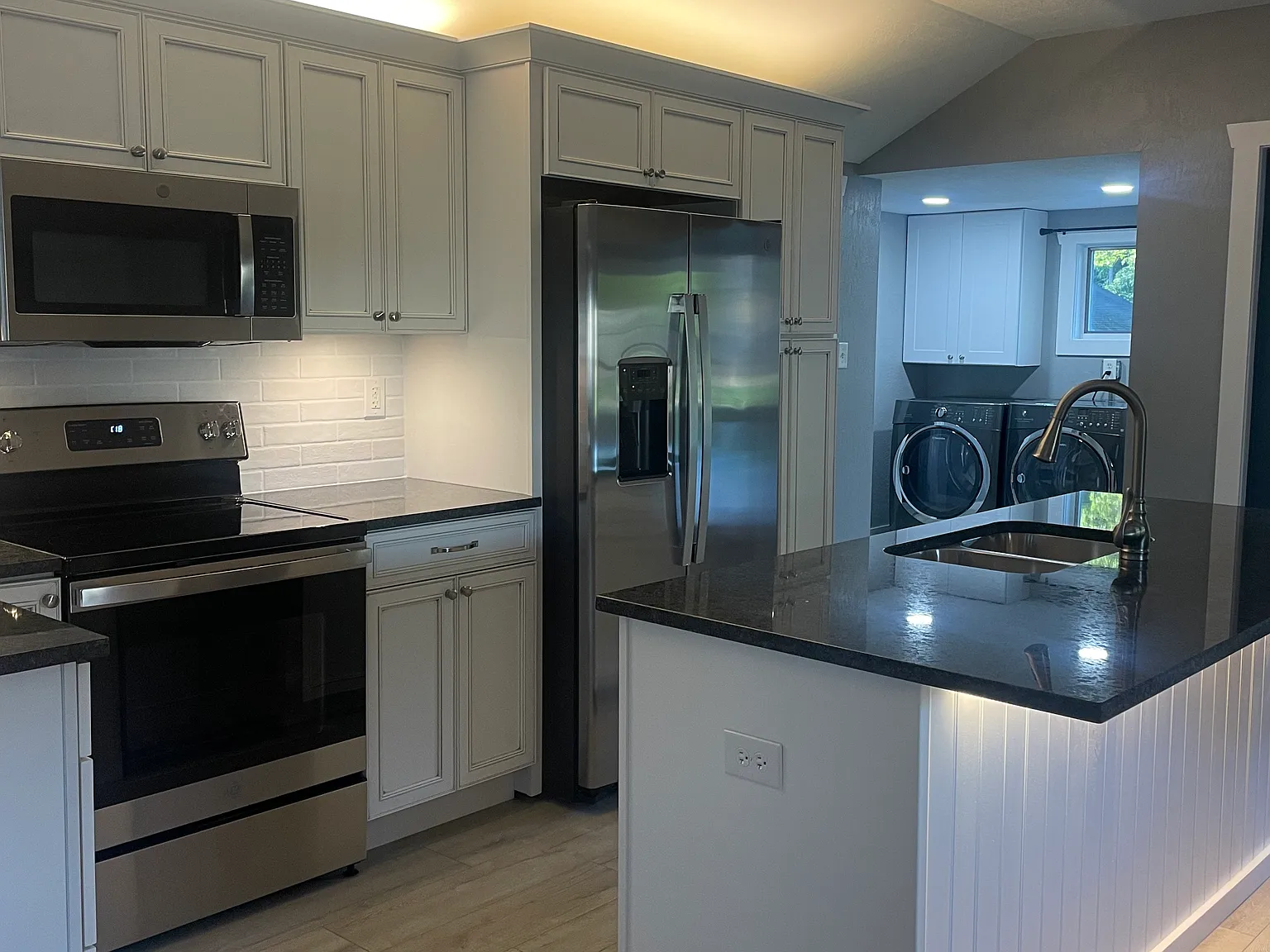 2 bed, 1000 sqft, $1,400 — Photo 4