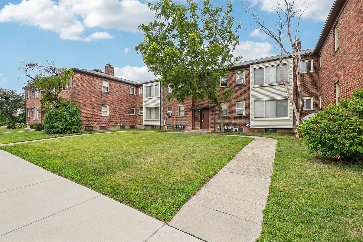 Building Photo - 2680 Ewald Cir #33