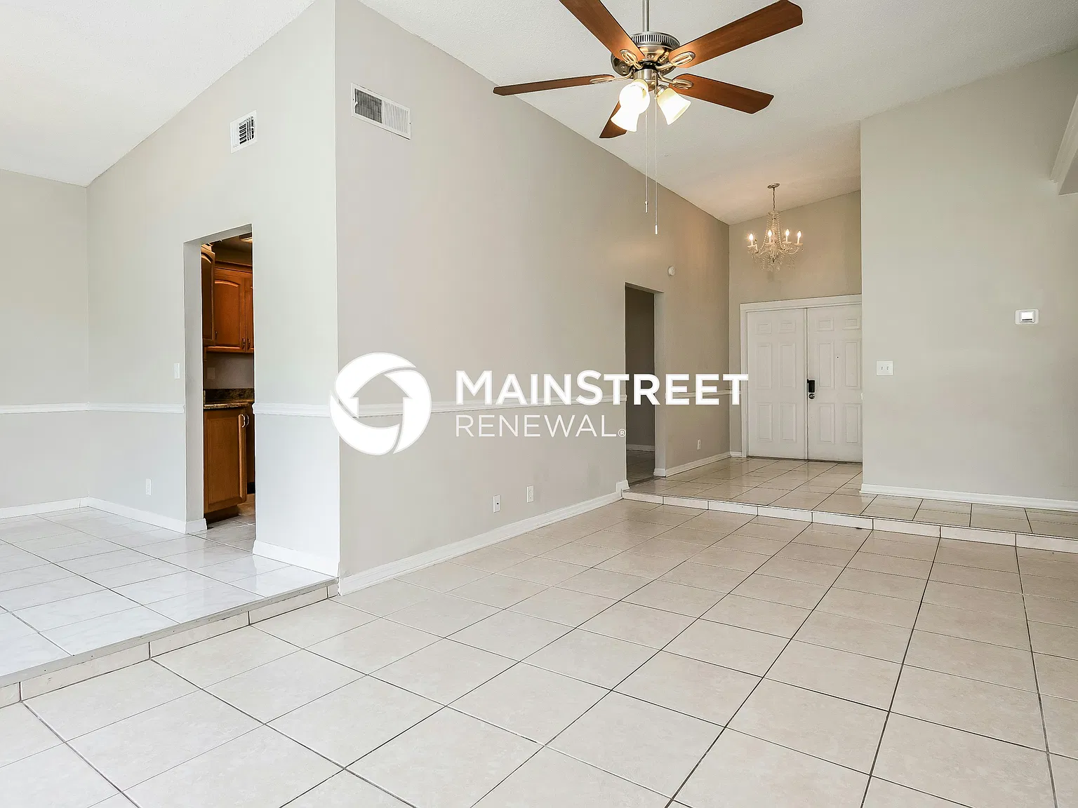 820 E Flag Ln — Photo 4