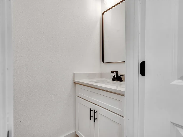 4421 Reed Rd #A AND B — Photo 9