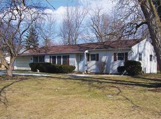 1066 Sharon Ct, Webster, NY 14580