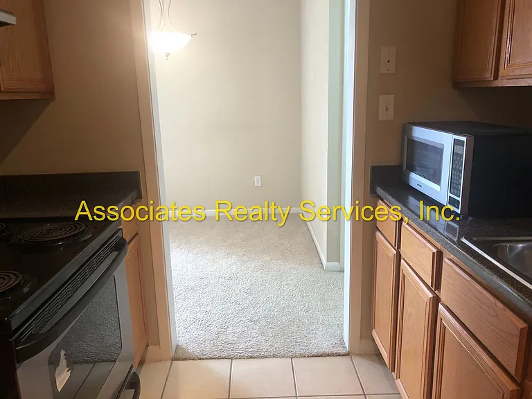 507 NW 39th Rd #212 — Photo 5