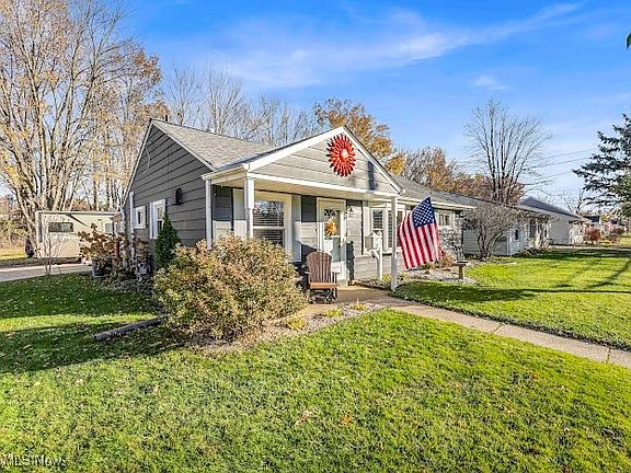 2nd image of 383 White Oak Dr
