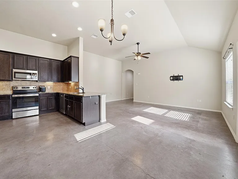 533 Jack Rabbit Ln #A — Photo 2