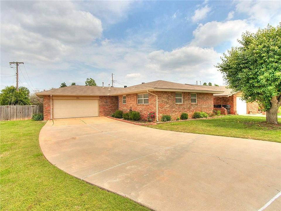1st image of 101 NE 10th St