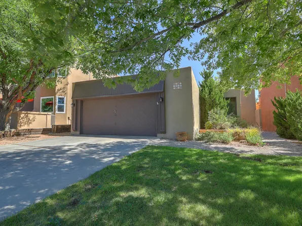 9720 Colonial Cir NE, Albuquerque, NM 87111