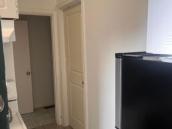 3rd image of 2036 Weston Rd W #B