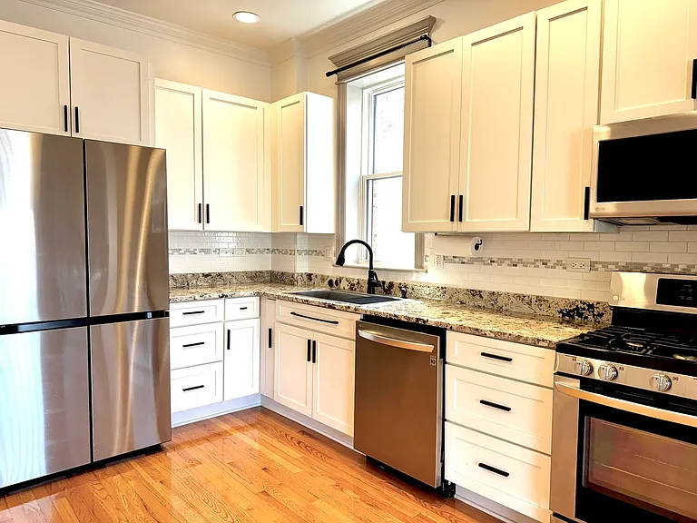 2424 N Mozart St #2 — Photo 22