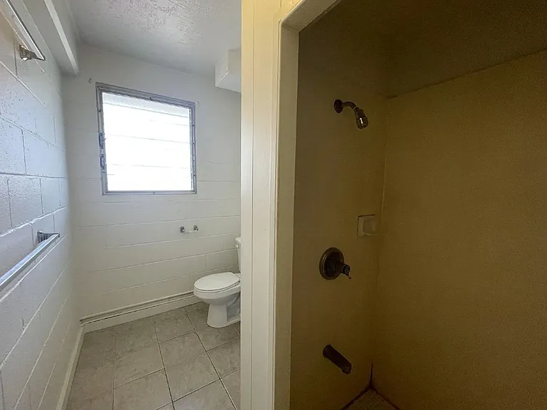 2750 Date St — Photo 7