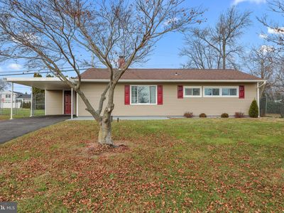 226 Magnolia Dr, Levittown, PA, 19054