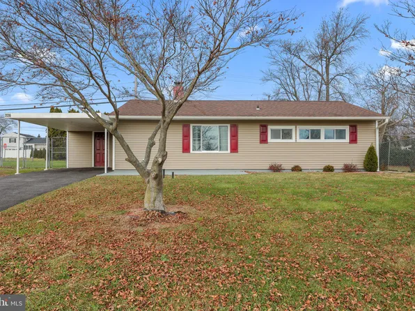 226 Magnolia Dr, Levittown, PA 19054