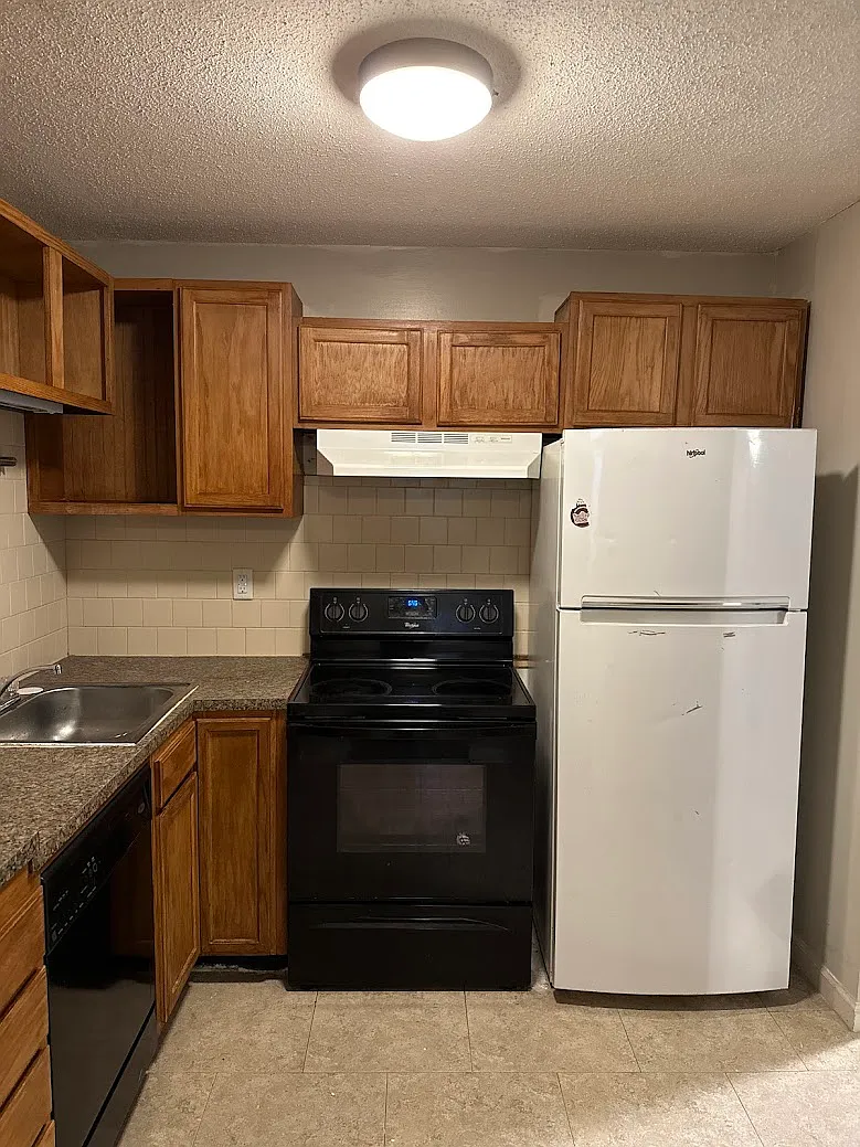 Building Photo - 7992 Shady Oak Trl #148