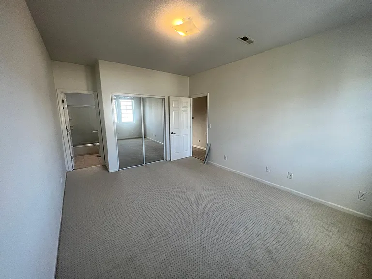 129 Blake St — Photo 8