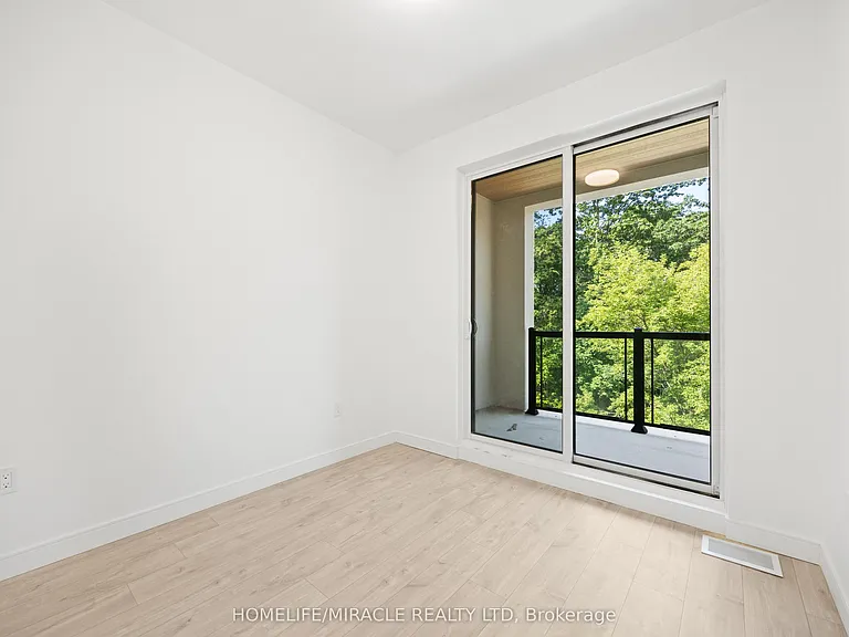 174 Clonmore Dr #9 — Photo 24