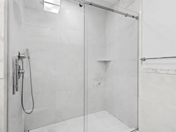 9 Avenue At Port Imperial image 20 of 34