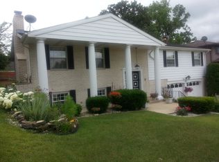 9181 Windsor Dr, Palos Hills, IL 60465
