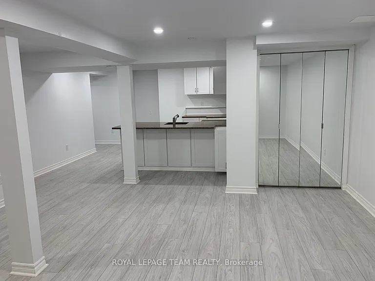 3 Tower Hill Cres #BASEMENT — Photo 3