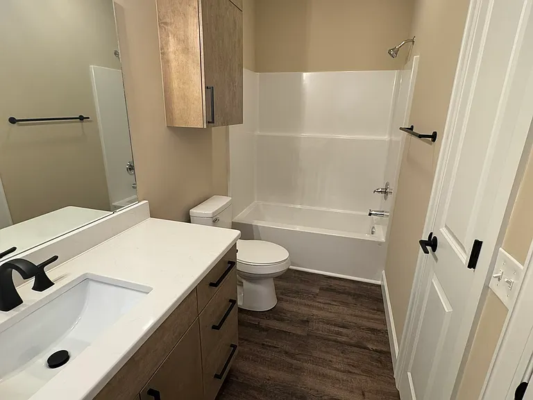 1308 Jackson Ave — Photo 4
