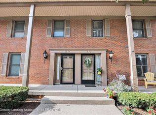 1372 Chartwell Carriage Way N, East Lansing, MI 48823