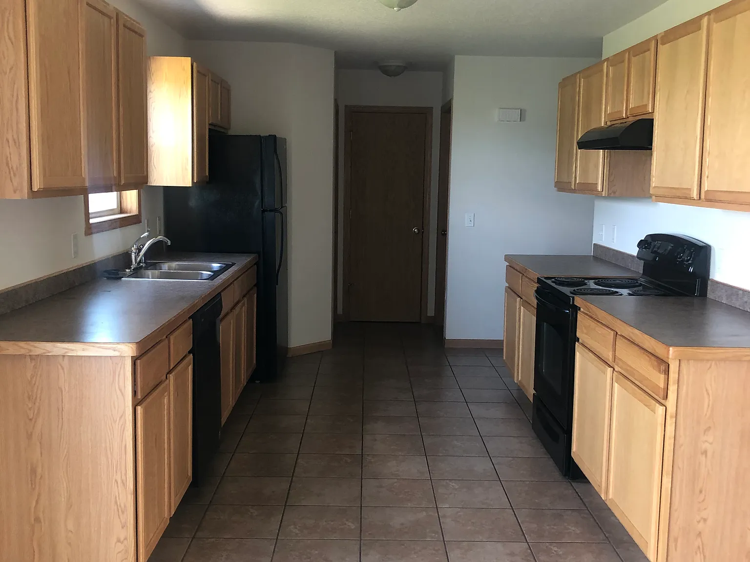 4 bed, 2.5 bath, 1700 sqft, $1,750 — Photo 4