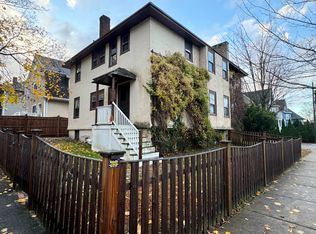 2 Park Ave #2, Winchester, MA 01890