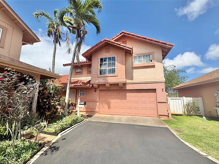 94-201 Kikepa Pl — Photo 1