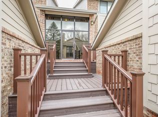 11841 Sycamore Dr #37, Plymouth, MI 48170