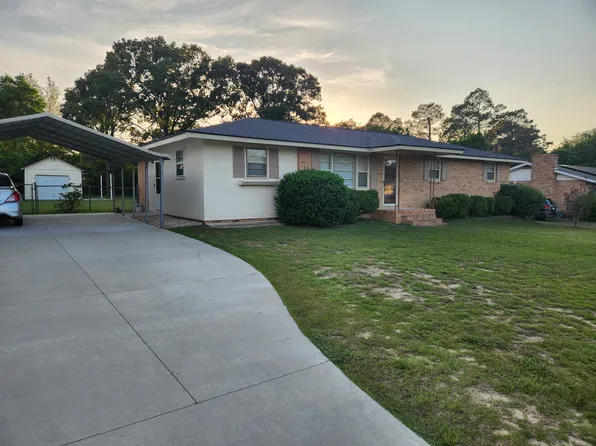 1003 Greenleaf Rd, Hartsville, SC 29550