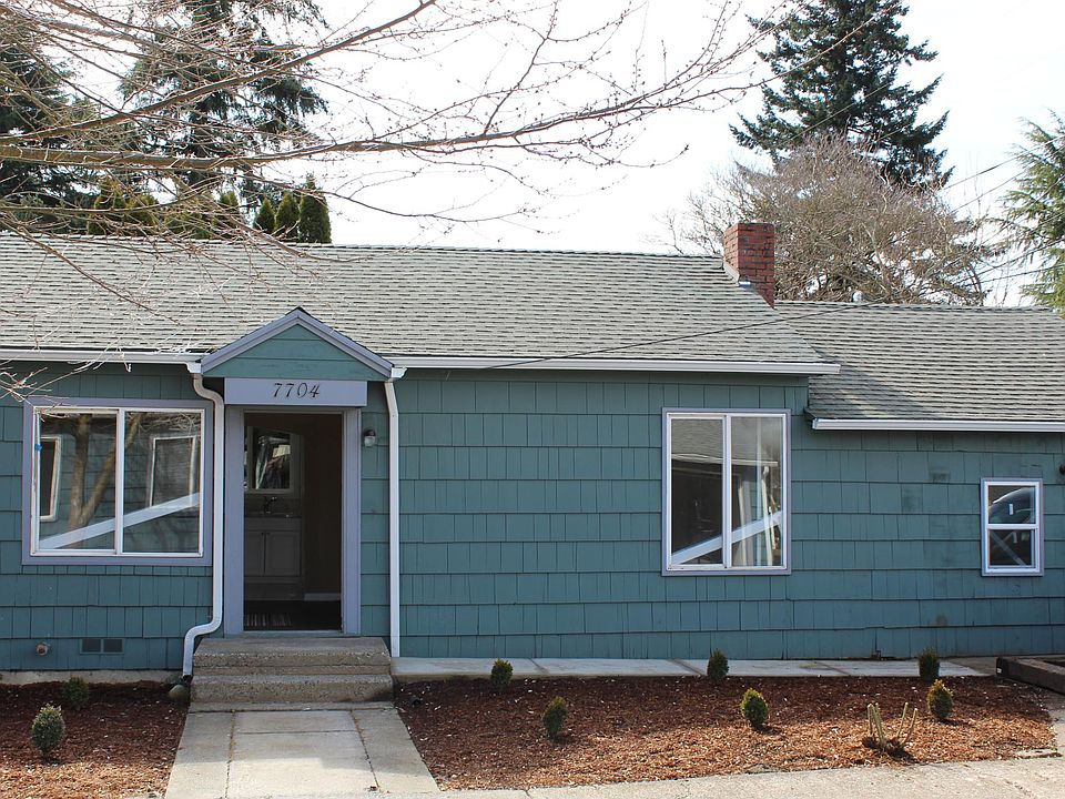 Main Entrance and Bonus Room to Right