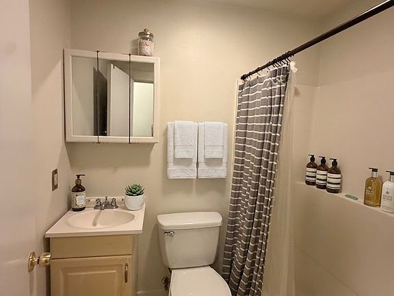 4th image of 1204 Cambridge St #2