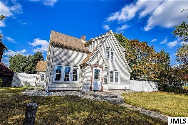 1st image of 754 Beverly Park Pl
