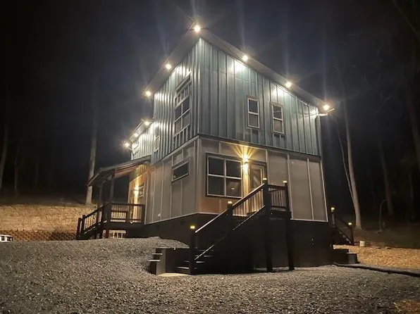 55 Elmwood Cir, Ellijay, GA 30540
