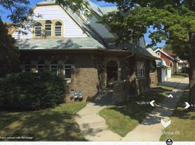 2520 W Melvina St, Milwaukee, WI