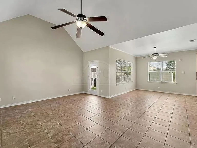 5305 Rimes Ranch Dr — Photo 3