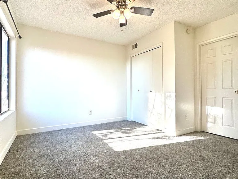 3501 Bernard St #1B — Photo 12
