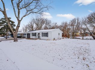 1118 Manchester Mall, McHenry, IL 60050