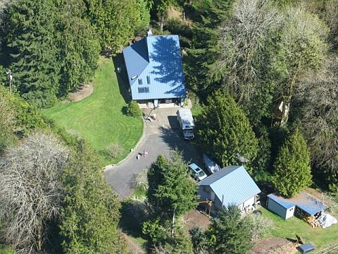 1st image of 3639 Snug Harbor Dr NE