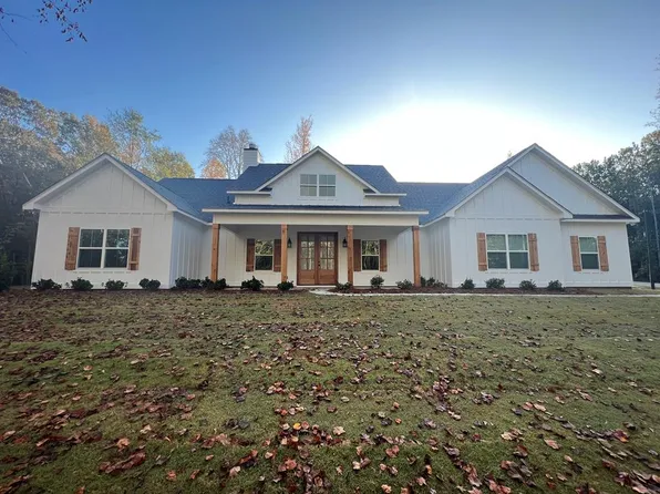 110 Lee Road 356, Valley, AL 36854