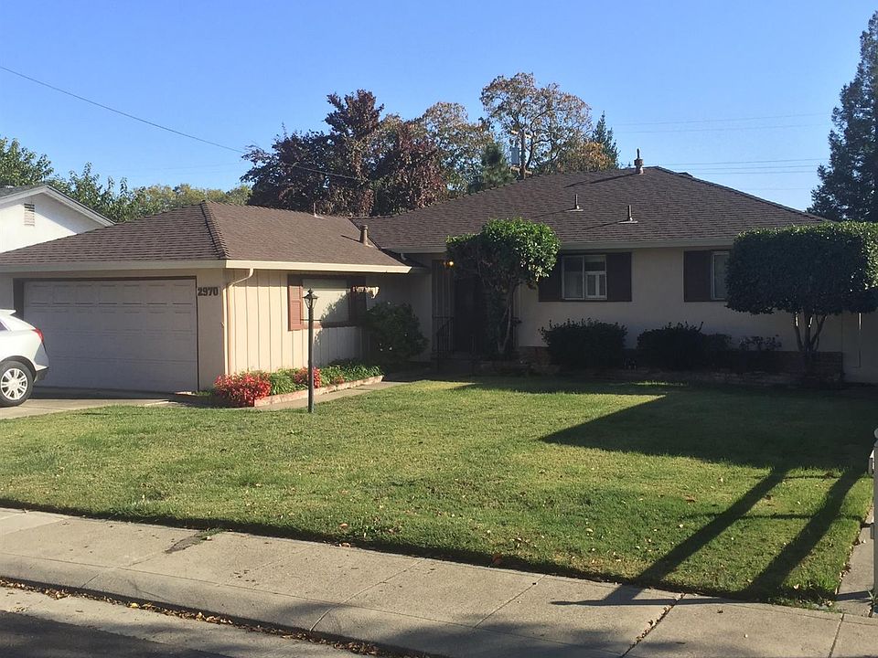 1st image of 2970 Oxford Way