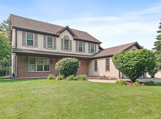 971 W Hidden Hills Ln, Palatine, IL 60067