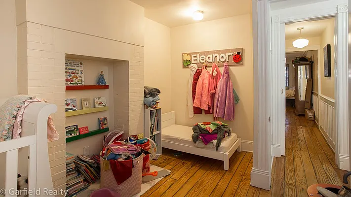 Rented by Garfield Realty  | media 28