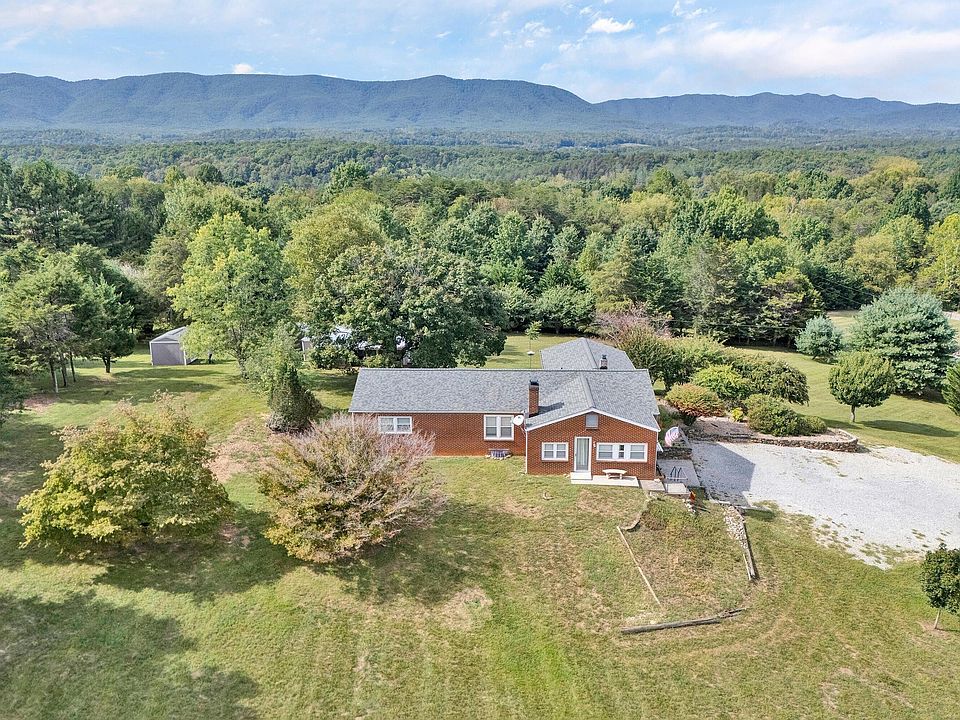1st image of 819 Sprinkle Rd