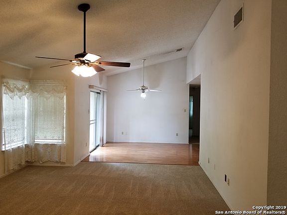 3rd image of 10110 Galesburg