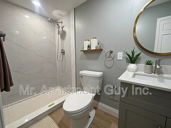 4th image of 2531 Cavendish Dr Suite 3