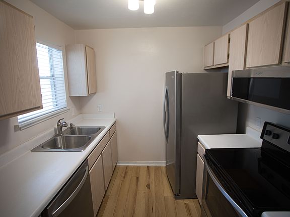 Kitchen. Appliances were purchased new in 2019. Fridge/freezer does include water hookup.