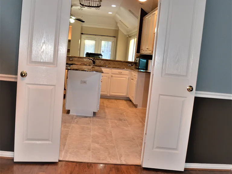 9401 Preston Trl — Photo 22